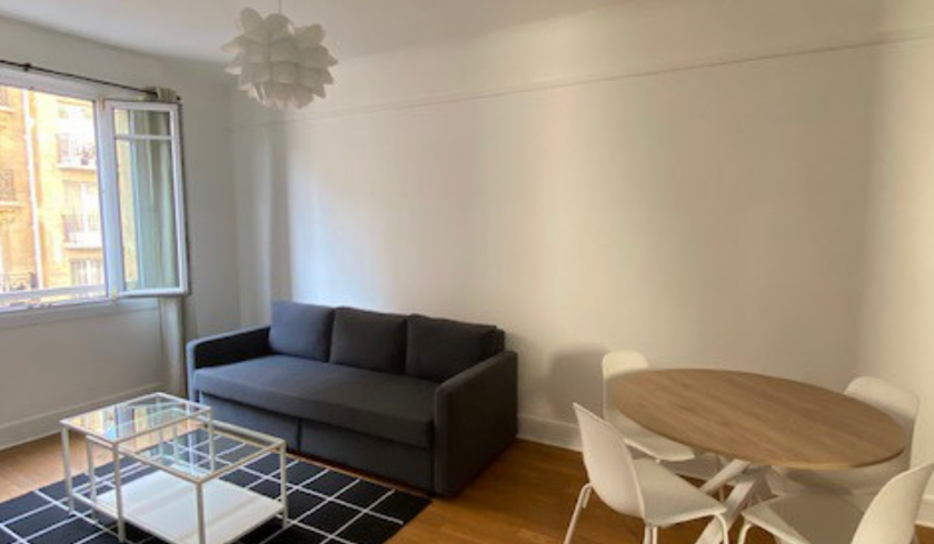 Appartement meublé à louer 49 m2 de 2  pièces  à Paris image nº1