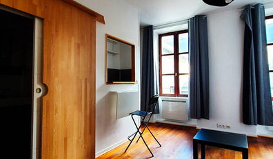 miniature Superbe studio meublé 22m² Champs de Mars de 1  pièce  à Nantes image nº1