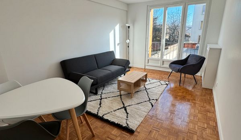 Appartement 3 pièces refait à neuf meublé de 3  pièces  à Bagnolet image nº1
