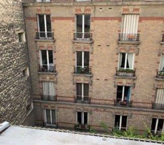 Appartement 9m2 Batignolles Paris 17eme de 1  pièce  à Paris image nº3