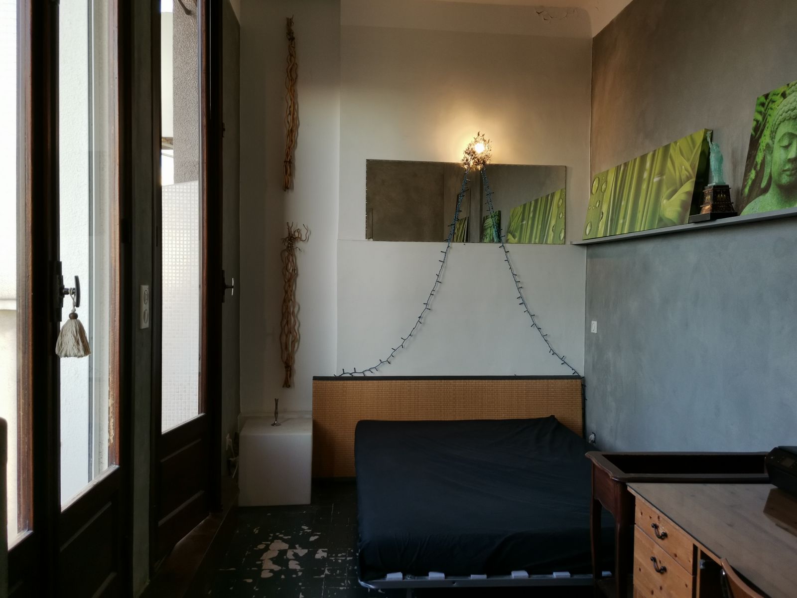 Jolie chambre-kitchenette - loyer moindre car (cf) de 1  pièce  à Marseille image nº3