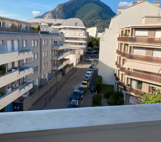 Appartement 2 pièces 39m² quartier europole de 2  pièces  à Grenoble image nº2