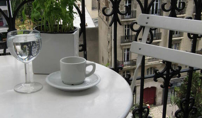 miniature Beau studio meublé 13,50 m² + balcon Paris 11E de 1  pièce  à Paris image nº2